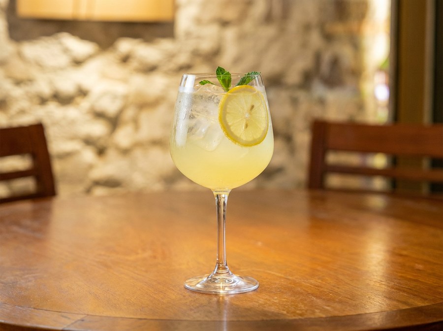 Limoncello Spritz