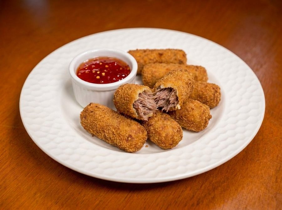 Croquete de Costela com Geleia de Pimenta