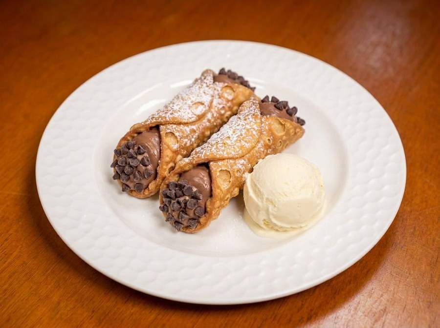 Cannoli de Chocolate com Sorvete